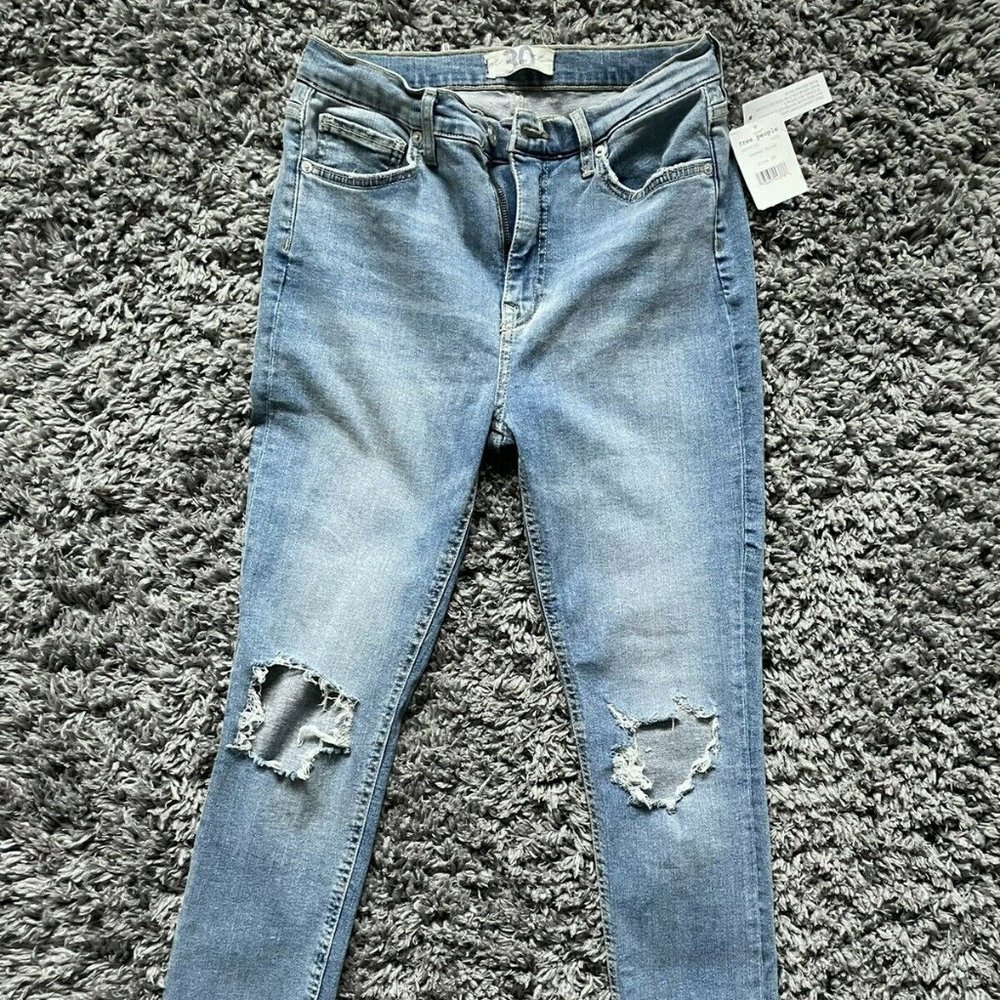 Free Ship ⭐️ Free People High Rise Ripped Knee Skinny Ocean Blue Jeans *Size 30